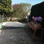 Les Mouettes 1 Ou 4 D Hote, Jardin ,bords De Loire Bed & Breakfast