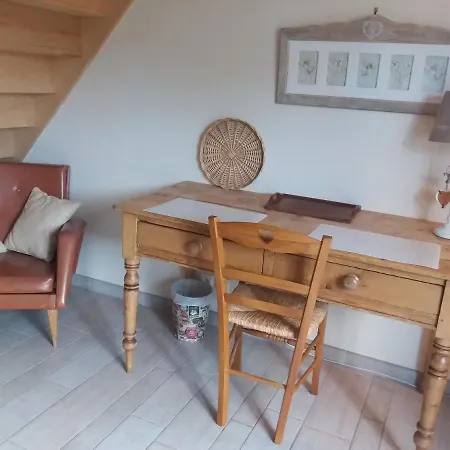 Les Mouettes 1 Ou 4 D Hote, Jardin ,bords De Loire Frühstückspension 3*