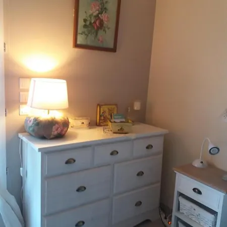 Les Mouettes 1 Ou 4 D Hote, Jardin ,bords De Loire Bed & Breakfast 3*